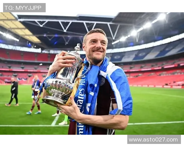 探寻45岁足球明星的传奇人生与职业生涯的辉煌成就